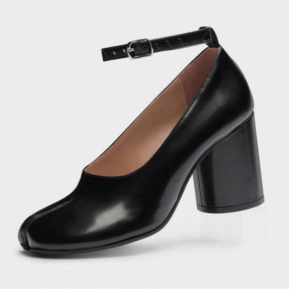 Maison Margiela Mary Jane Tabi Patent Leather Heels Black